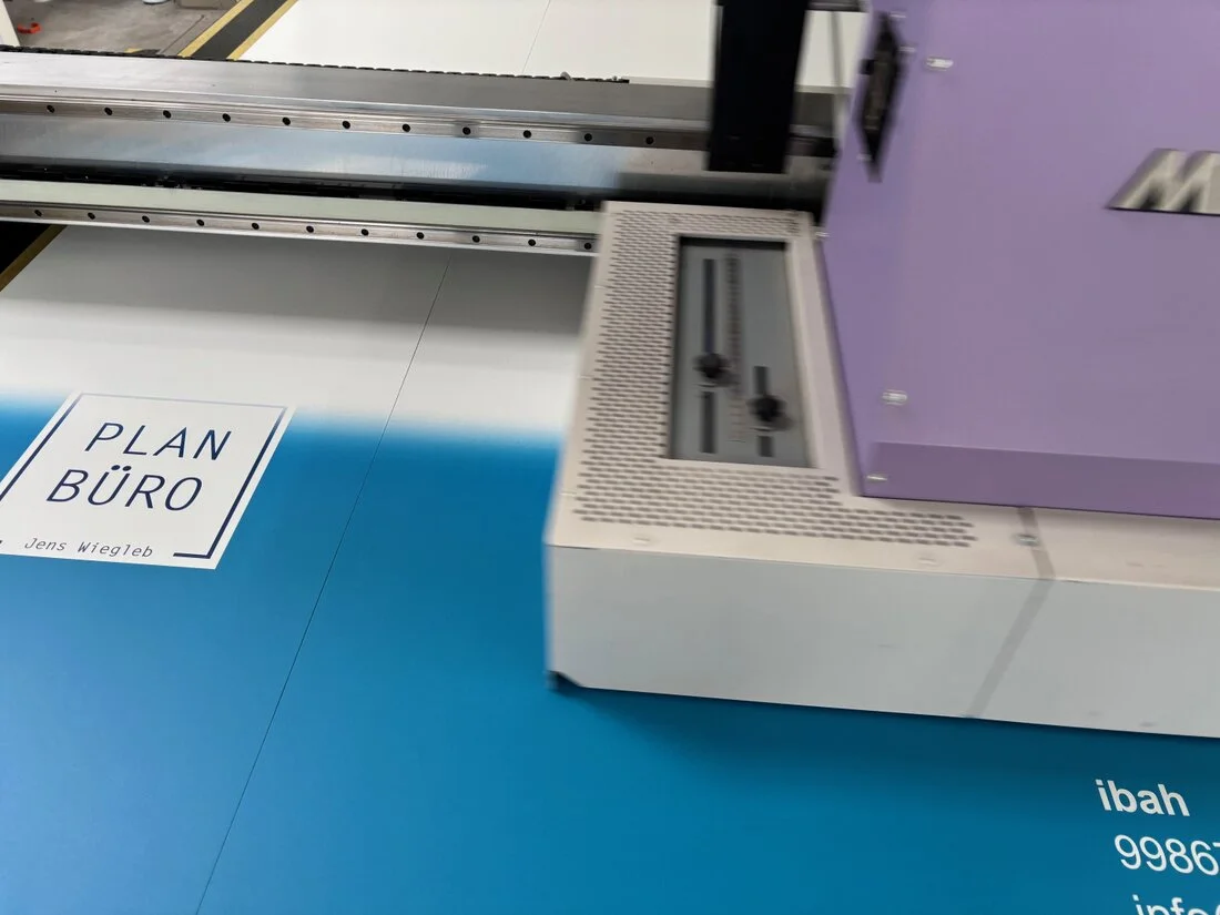 Großformatdrucker in der Werkstatt